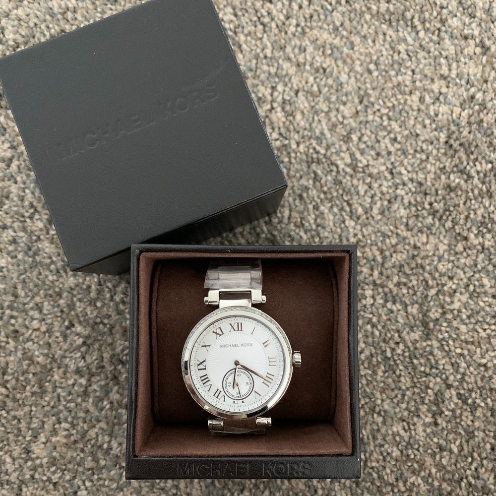 Michael Kors Skylar Watch, 42mm.  MK5866 NTW